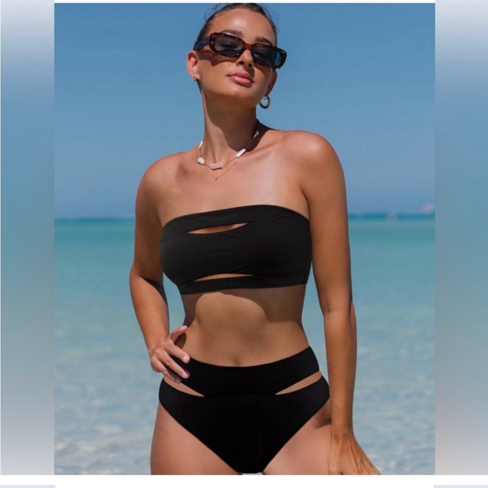 Black Strapless Bikini Set